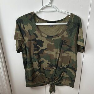 Sanctuary Camo Tie-Front Tee Size S